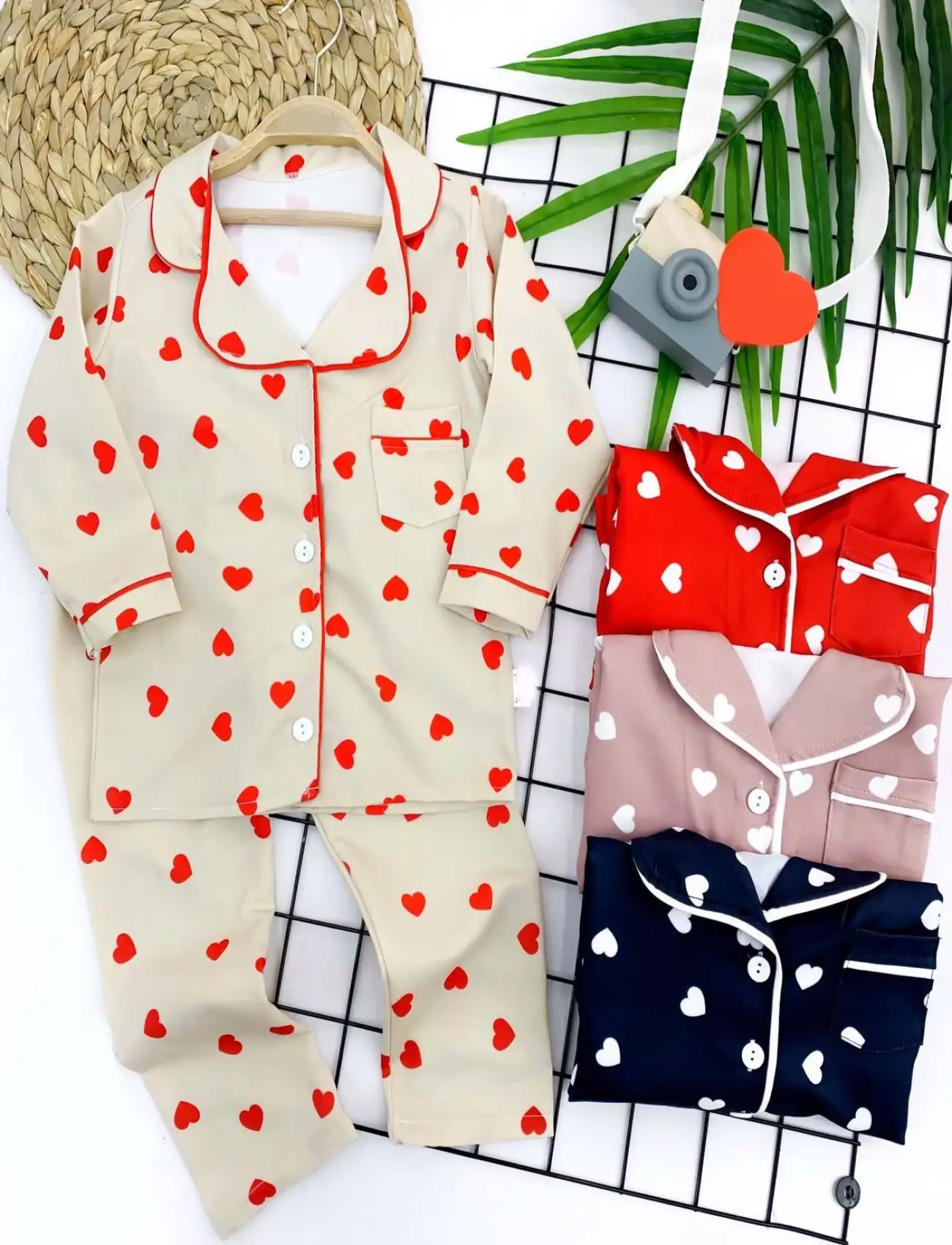 3-4-5-6 Yaş Kalp Baskılı Düğme Kapamalı 2li Kız Çocuk Pijama Takımı Lacivert