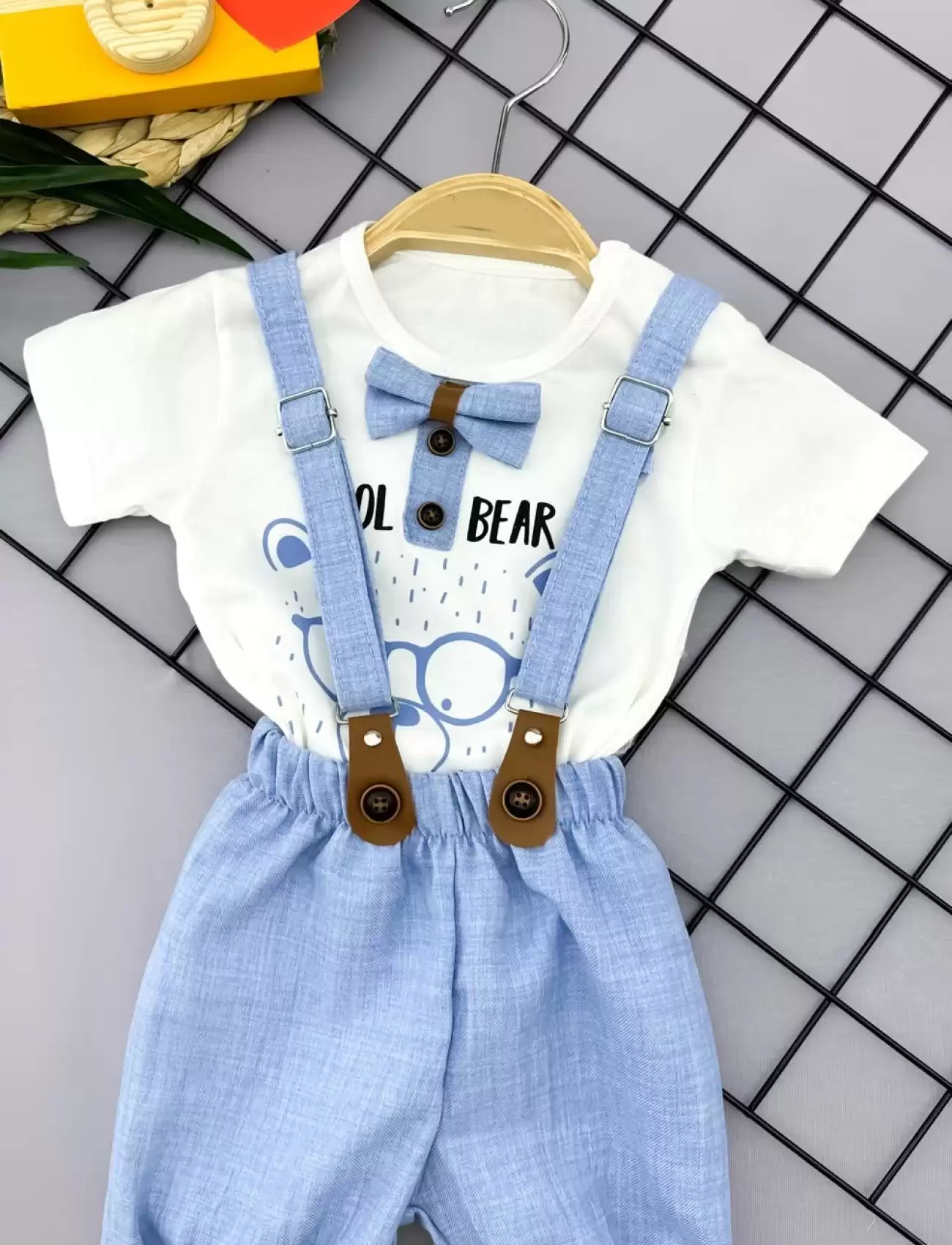 9-12-18-24 Ay Papyon Detaylı Keten Şort Salopet Tişörtlü 2li Erkek Bebek Takımı