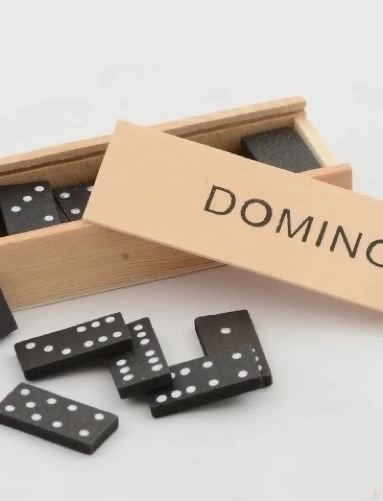 Ahşap Kutulu Domino Alk4019