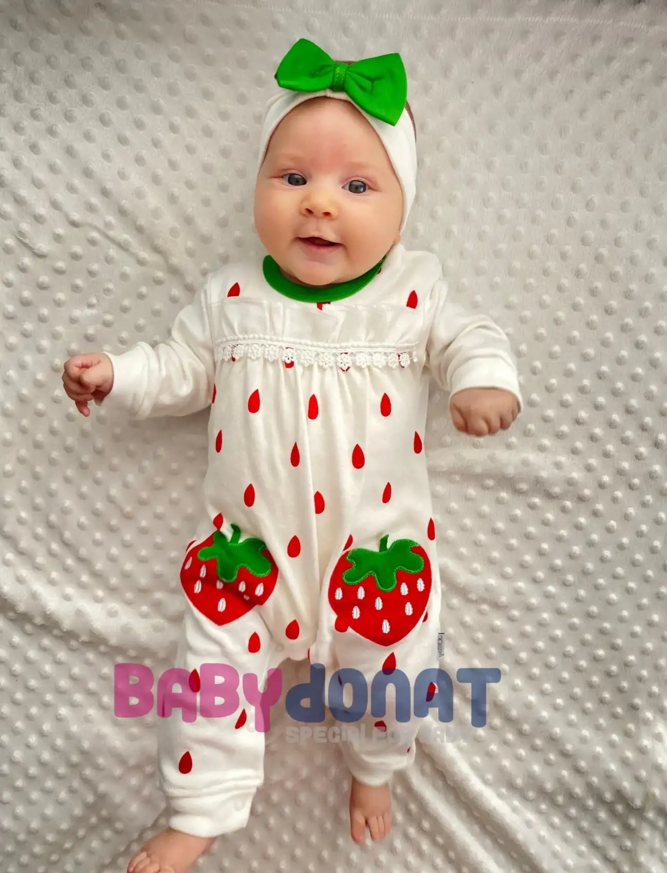 Çilek Nakışlı % 100 Pamuk Kız Bebek Tulumu