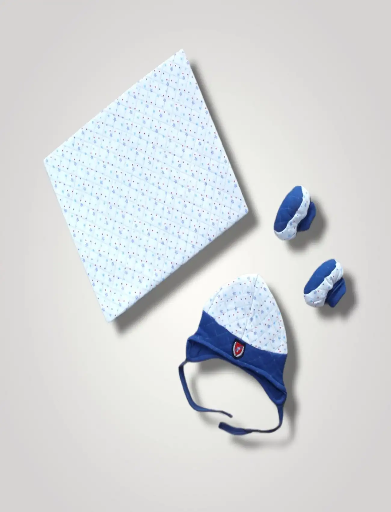 Yenidoğan Baskılı Double Face Şapka Ve Patikli 3lü Bebek Battaniye Takımı Lacivert