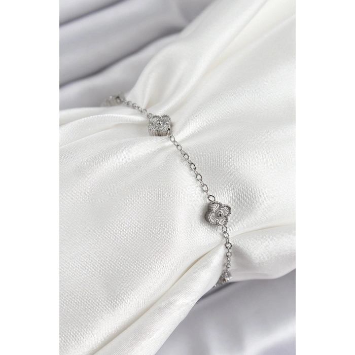 316L Çelik Yonca Model Gümüş Renk Kadın Bileklik