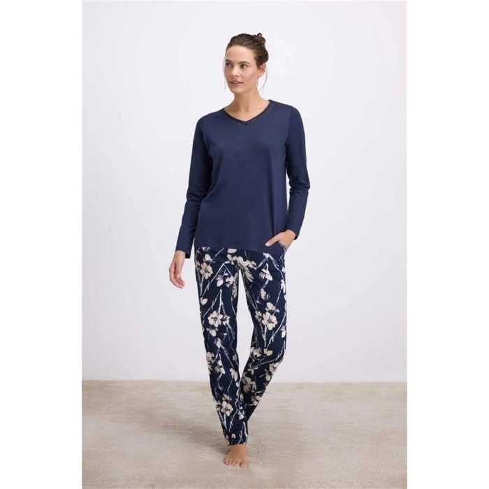 Arias Closet Çiçek Desenli Uzun Kollu T-Shirt ve Pantolon Pijama Takımı