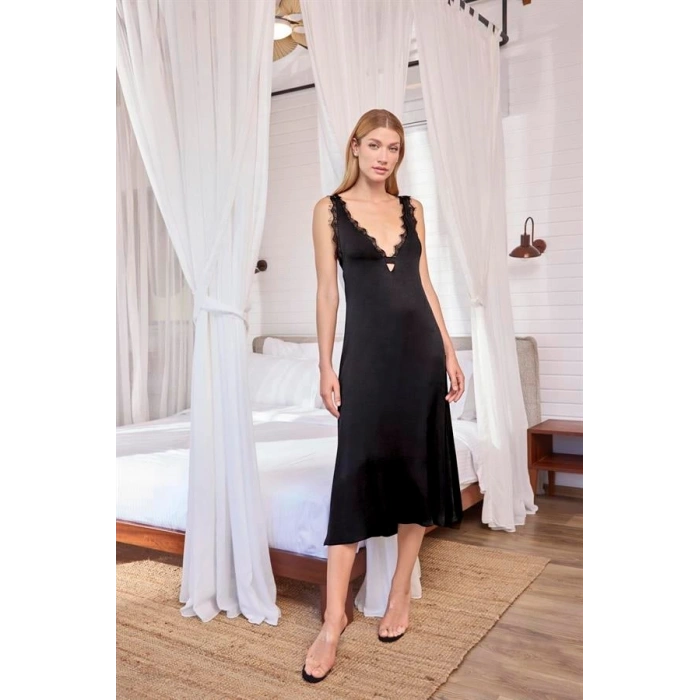 Arias Closet Göğüs ve Sırt Dekolteli Dantelli Saten Gecelik