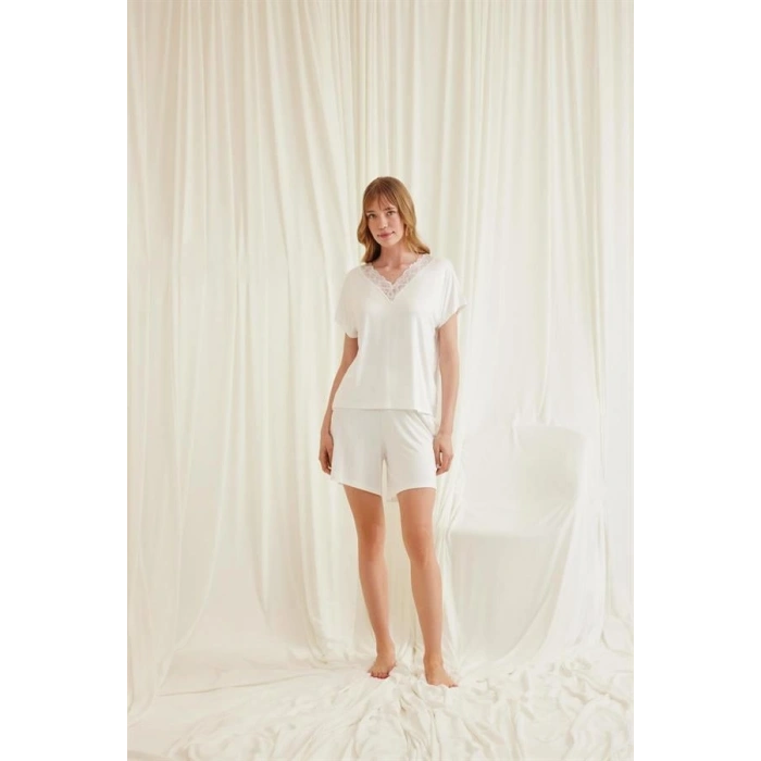 Arias Closet Kısa Kollu Dantelli V Yaka Şort Takımı
