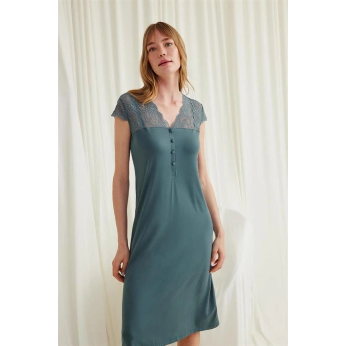 Arias Closet Kolu Omzu ve Yakası Dantelli Önü Düğmeli Gecelik