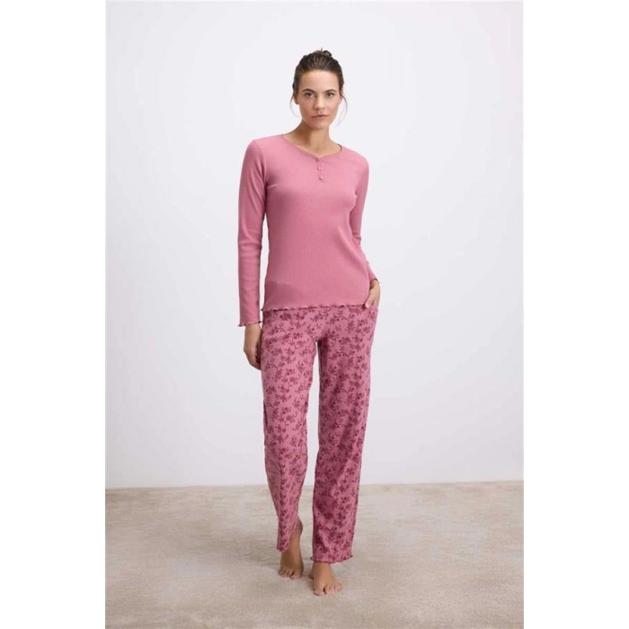 Arias Closet Uzun Kollu T-Shirt ve Desenli Pantolon Pijama Takımı