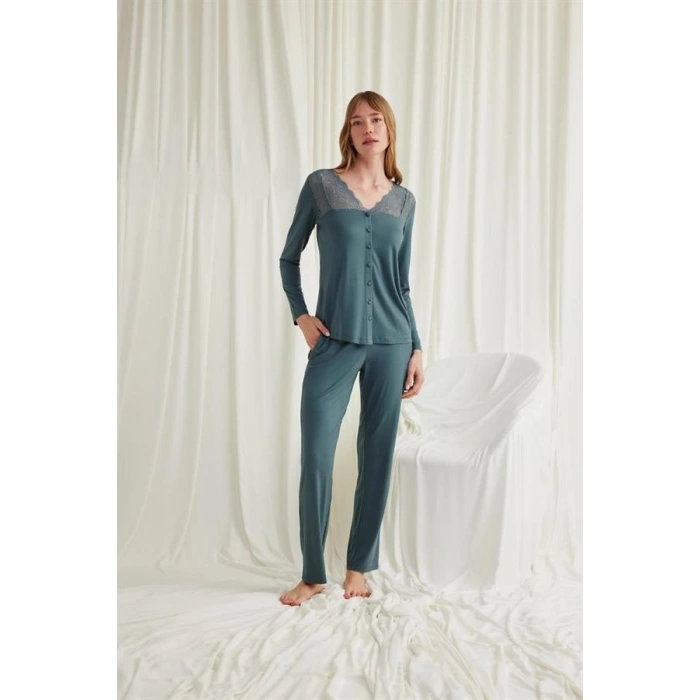 Arias Closet Yakası Omzu ve Paçası Dantelli Boydan Düğmeli Pijama Takımı