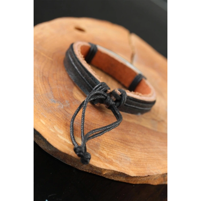 Çelik Aksesuarlı Siyah Renk Deri Erkek Bileklik