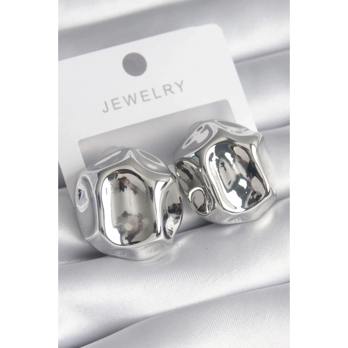 Pirinç Gümüş Renk İşlemeli Top Model Kadın Küpe