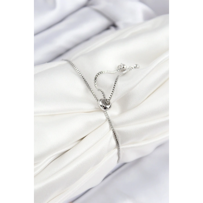 Pirinç Zirkon Taşlı Sıralı Kalp Model Gümüş Renk Asansörlü Kadın Bileklik