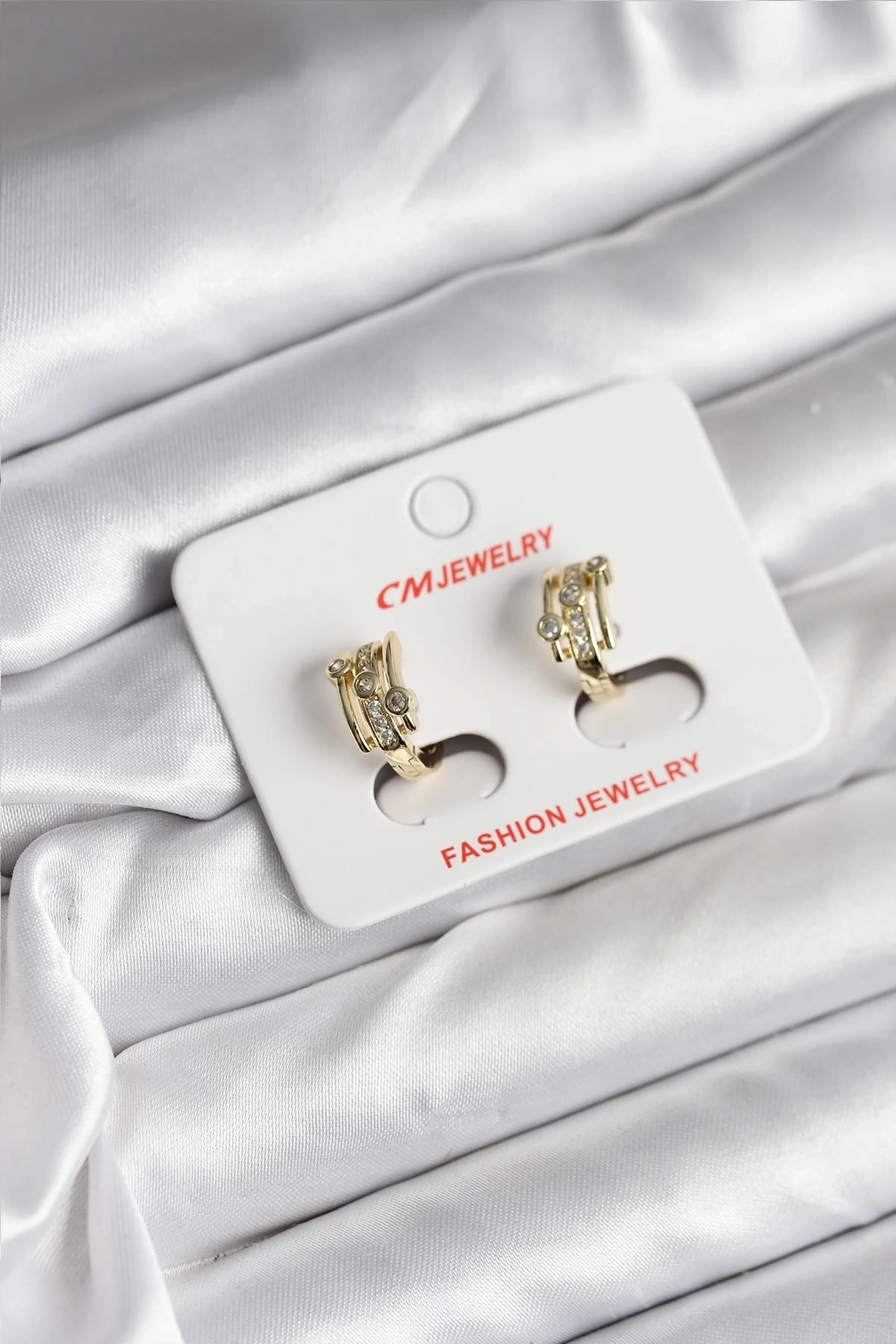 14K Gold Renk Kaplama Yarım Halka Zirkon Taşlı CM Kadın Küpe