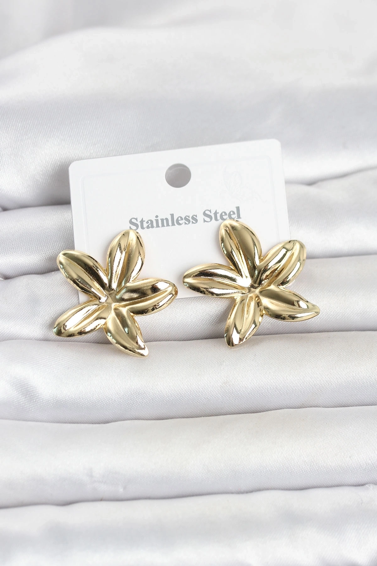 316L Çelik Gold Renk Lotus Çiçeği Model Kadın Küpe