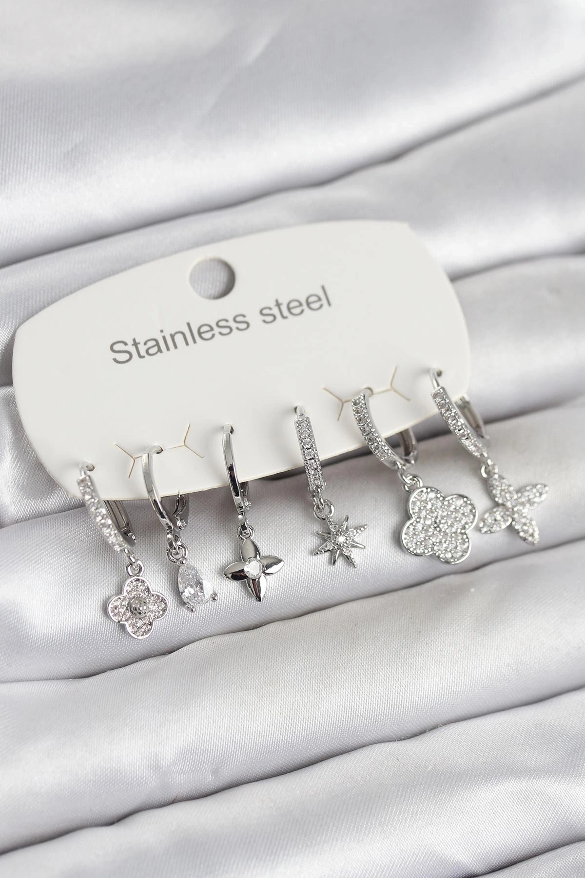 316L Çelik Gümüş Renk 6lı Set Yonca Model Kadın Küpe