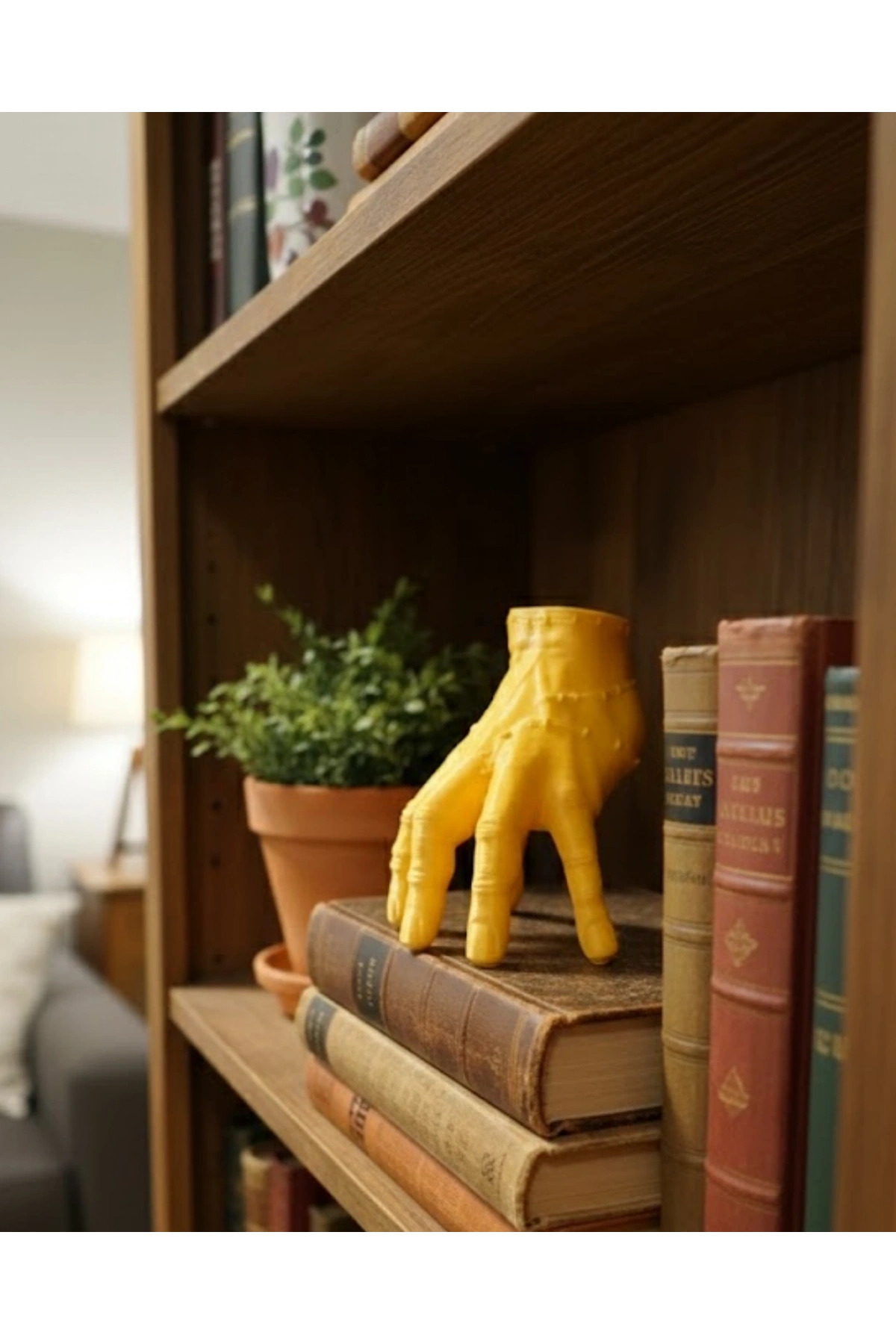 3D Sarı El Heykeli 17x16 cm Raf ve Masa Üstü Dekor