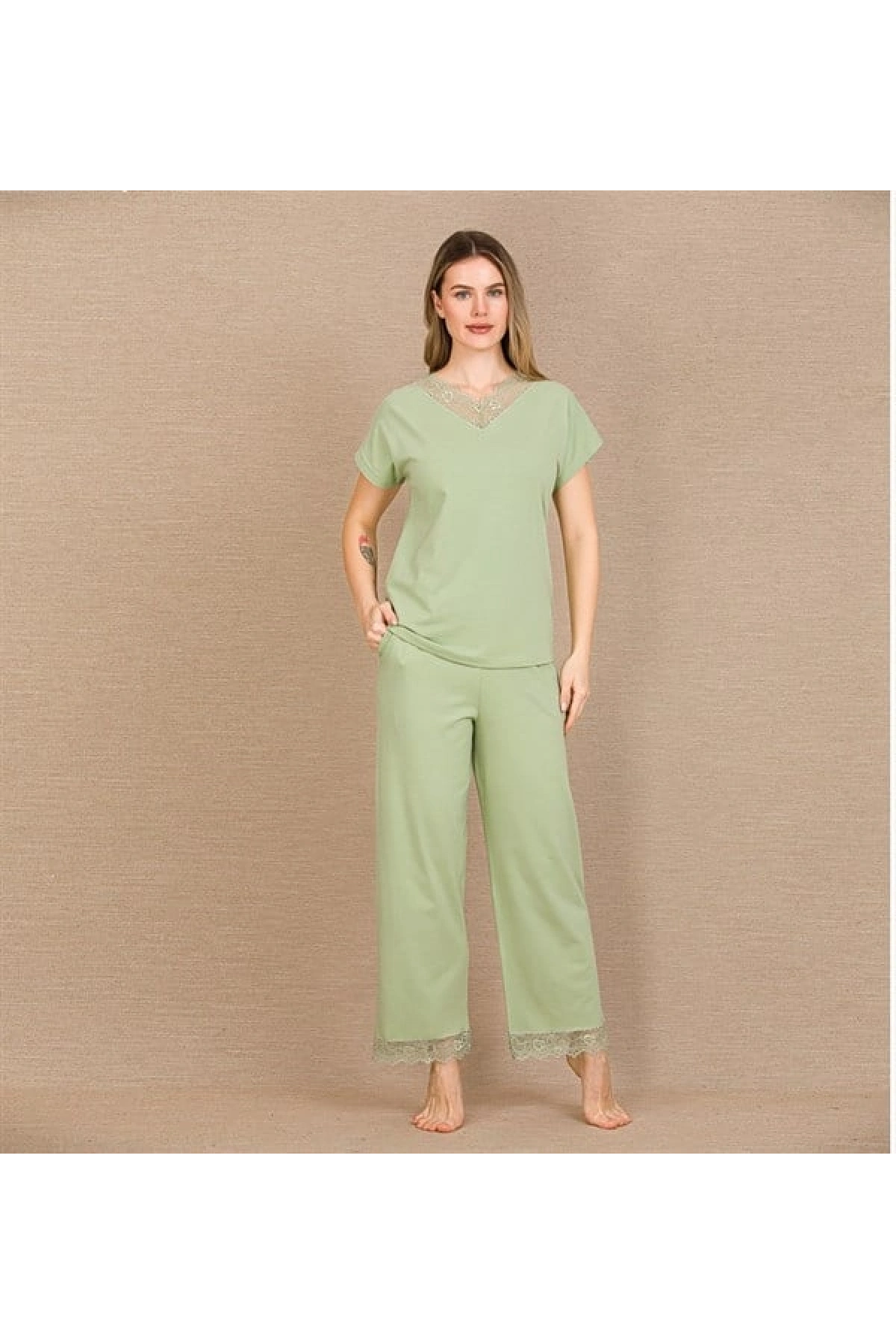Arias Closet Pamuklu Şık Tasarım Dantel İşlemeli Yeşil Kısa Kol Pijama Takımı