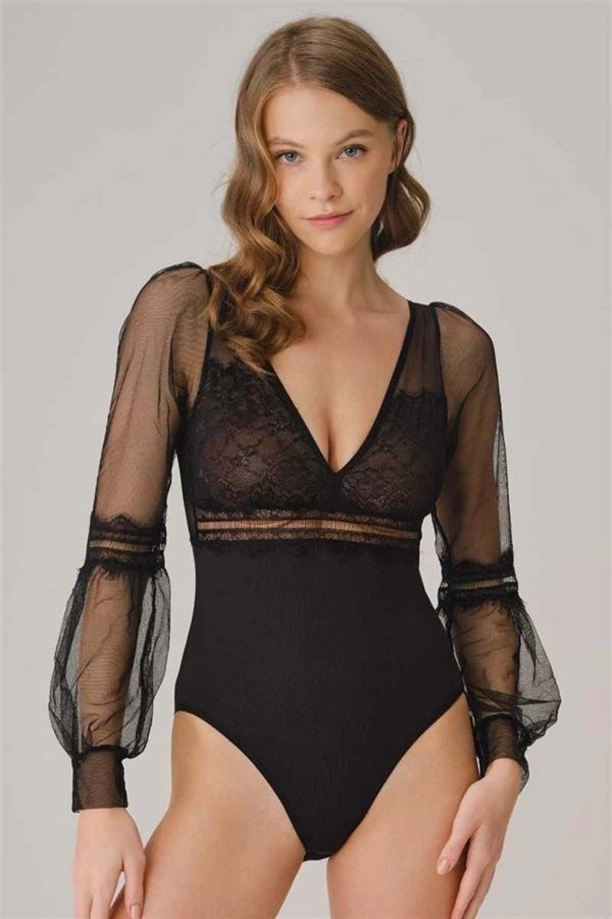 Arias Closet Tüllü Dantelli Uzun Kol Badi