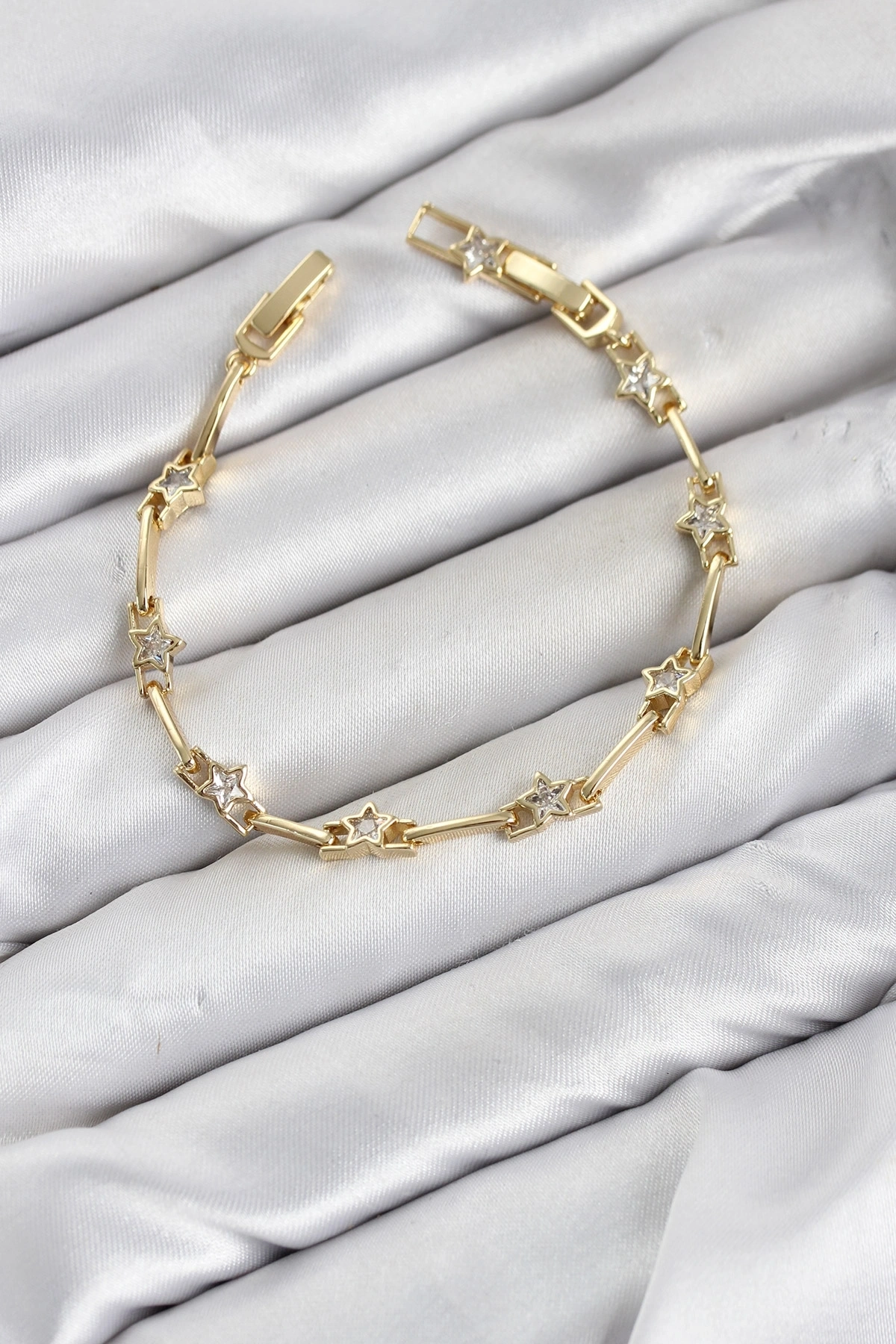 CM Gold Renk Yıldız Model Zirkon Taşlı Pirinç Kadın Bileklik