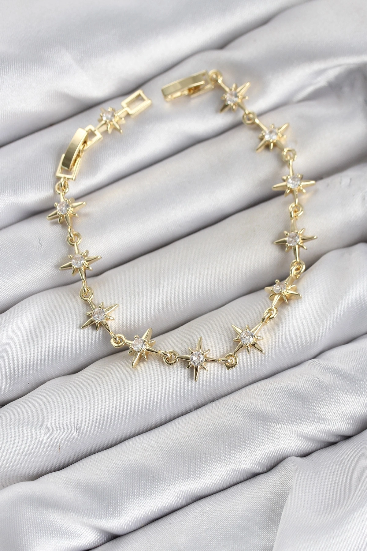 CM Kutup Yıldızı Model Gold Renk Zirkon Taşlı Kadın Bileklik