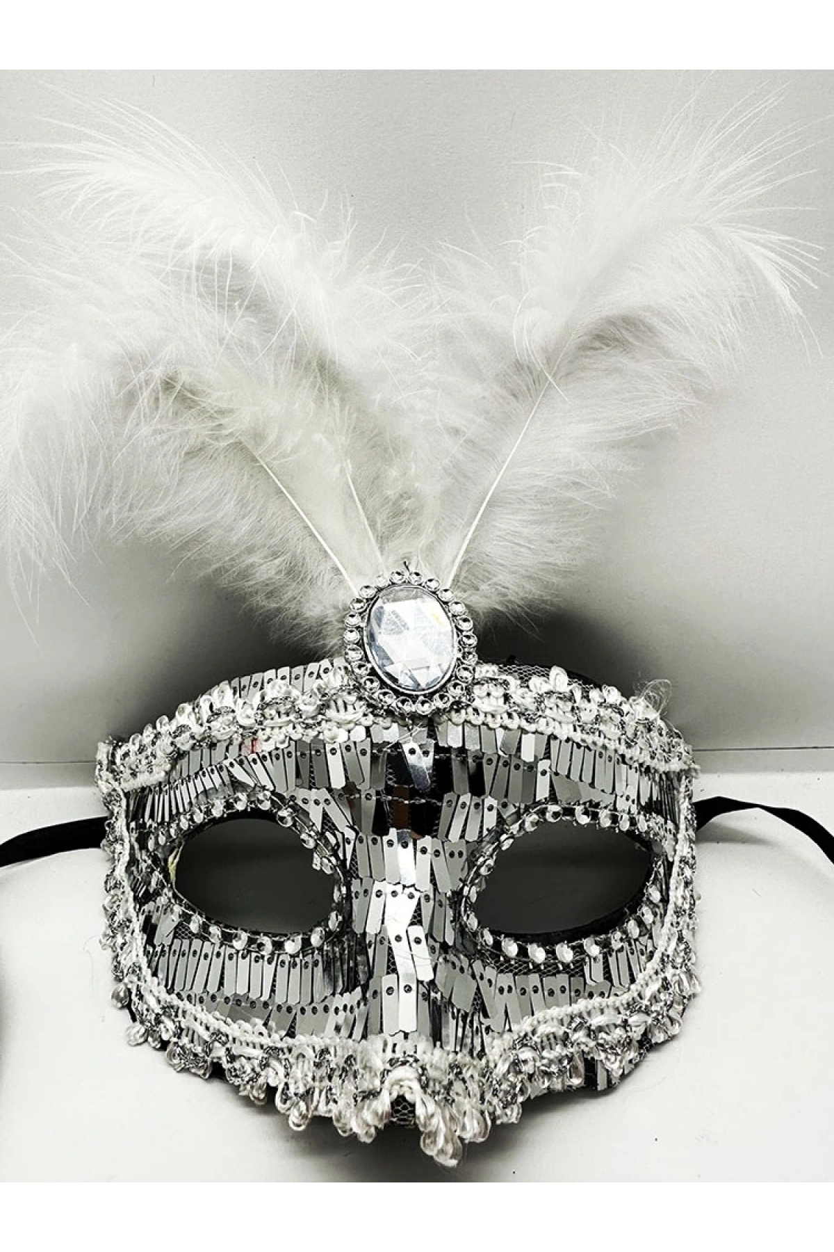 Gümüş Renk Payetli Pullu Tüylü Parti Maskesi 17x20 cm (5047)
