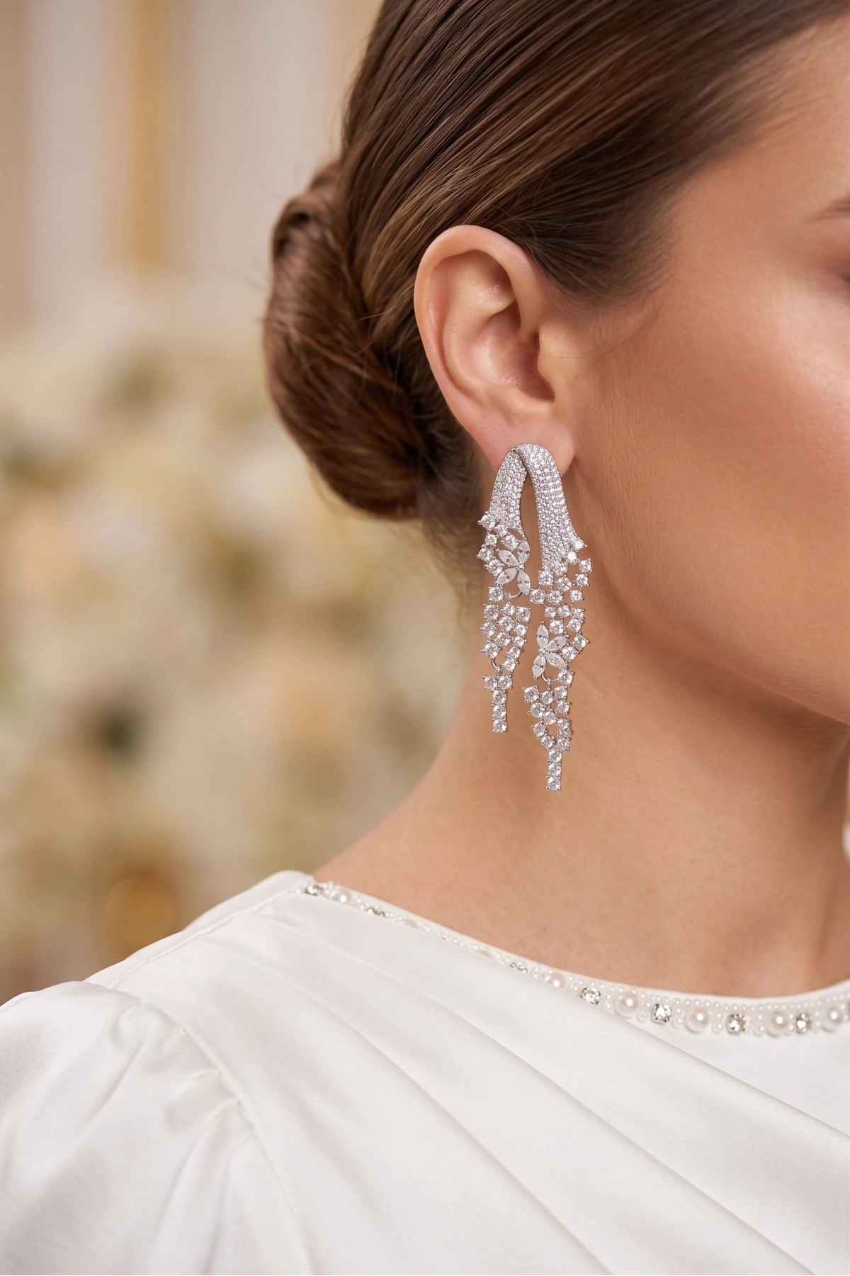 Gümüş Renk Zirkon Taşlı Çelenk Model Kadın Abiye Küpe