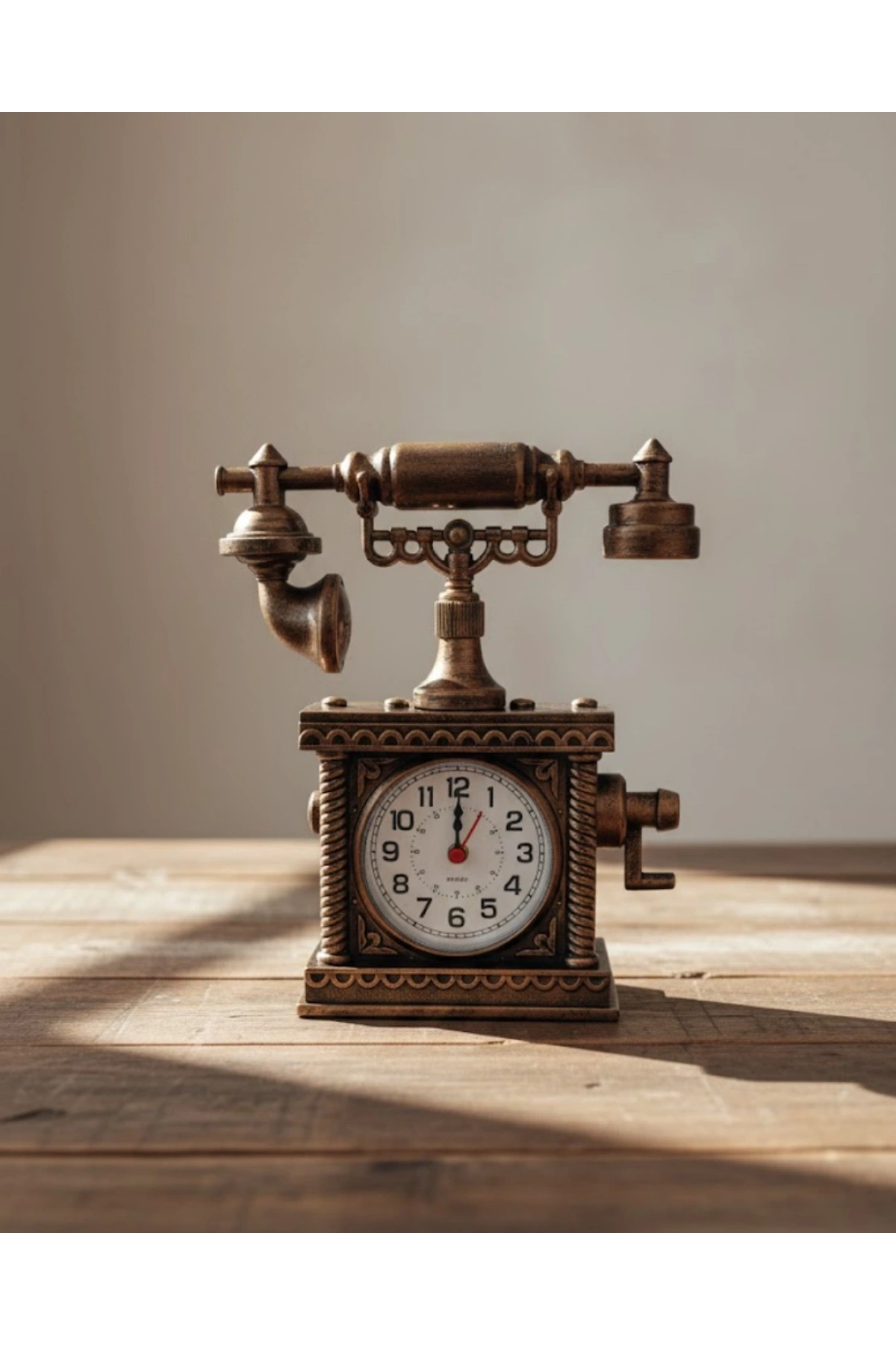 Minimal Tasarımlı Masa Saati Alarm Özellikli Şık Model