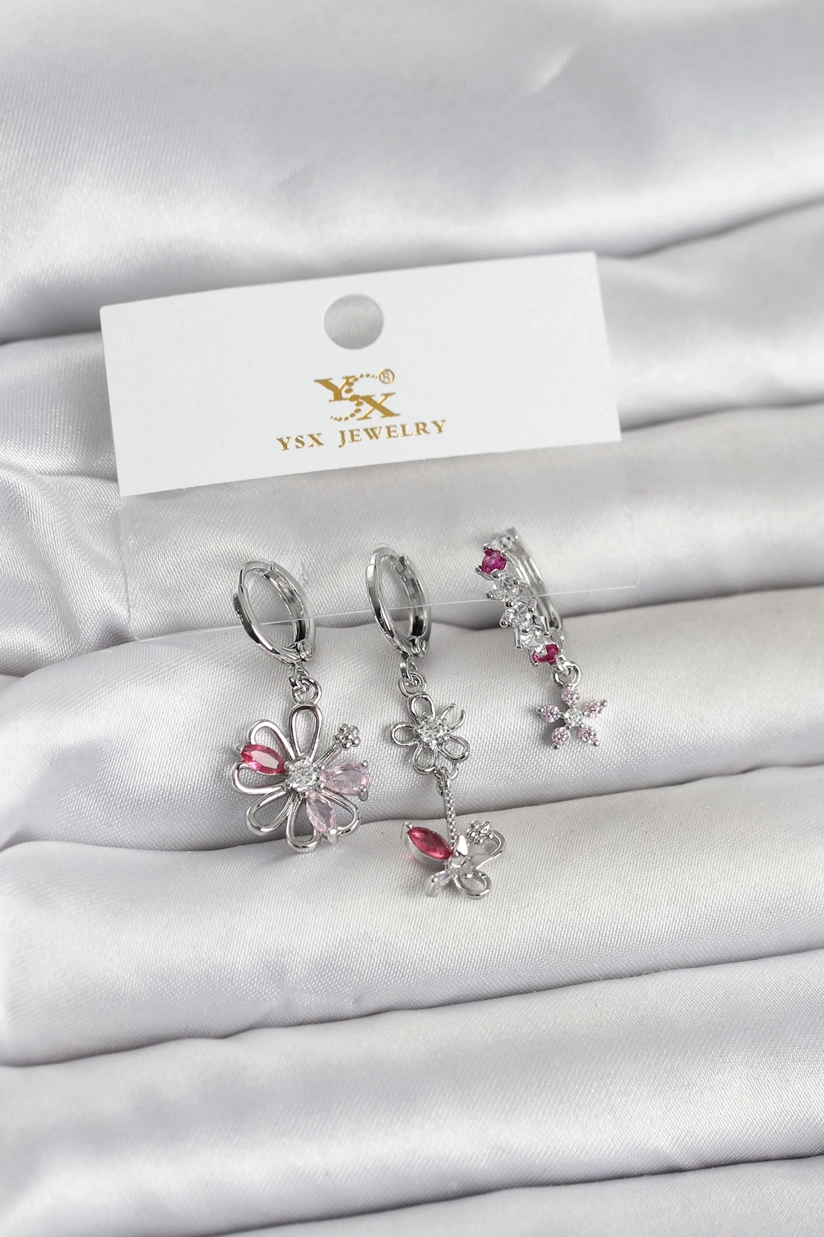 Pirinç Gümüş Renk Çiçek Model 3lü Kadın Küpe