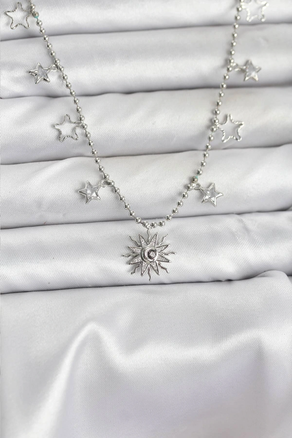 Pirinç Gümüş Renk Güneş Model Kadın Kolye