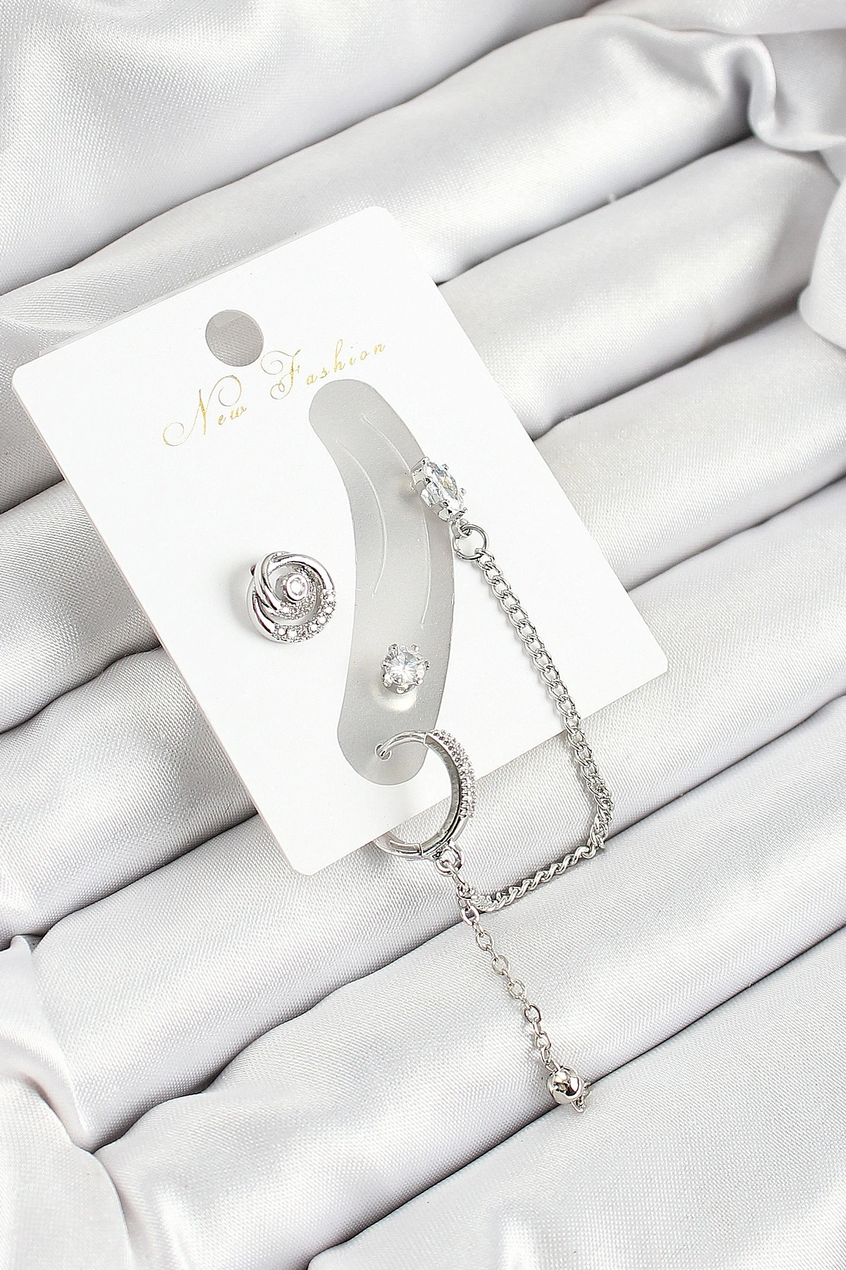 Pirinç Halka Figürlü Zirkon Taşlı Gümüş Renk 3lü Kıkırdak Kadın Küpe Set