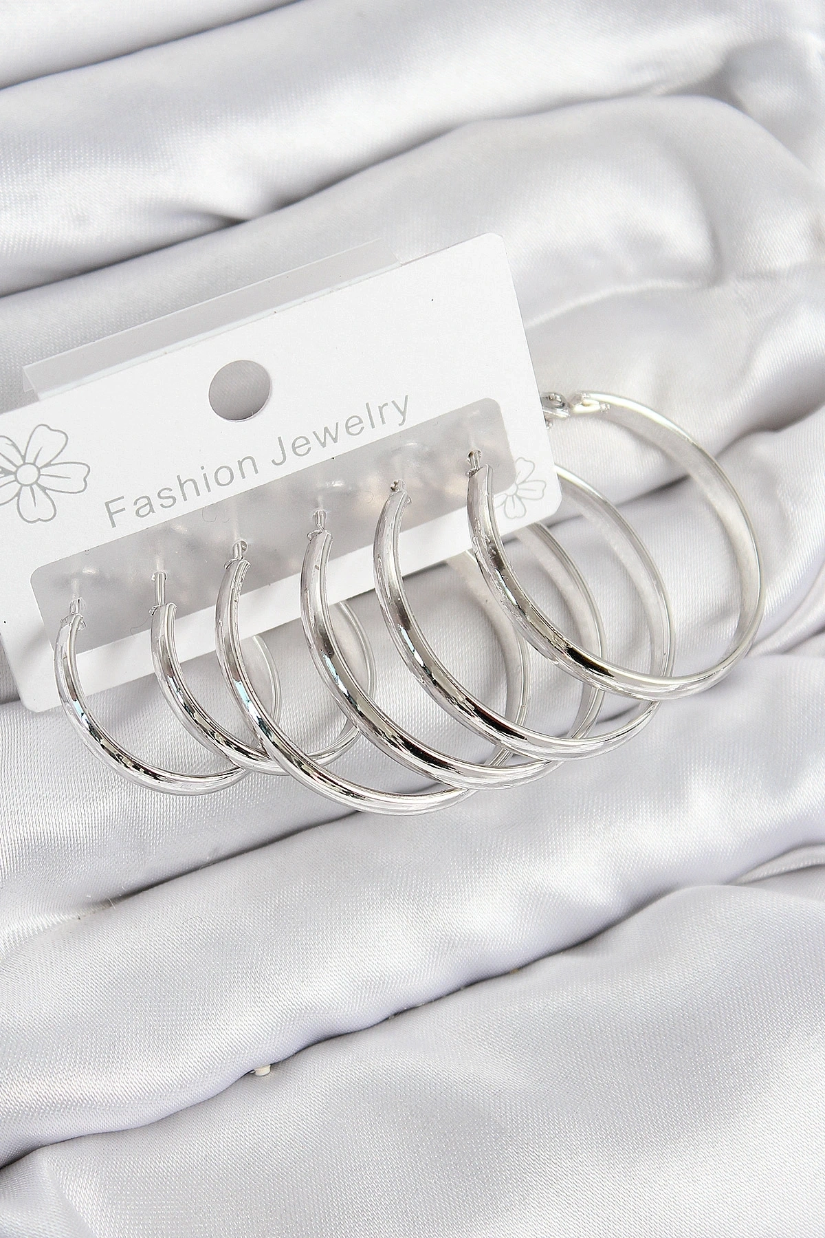 Pirinç Halka Model Gümüş Renk Kadın Set Küpe