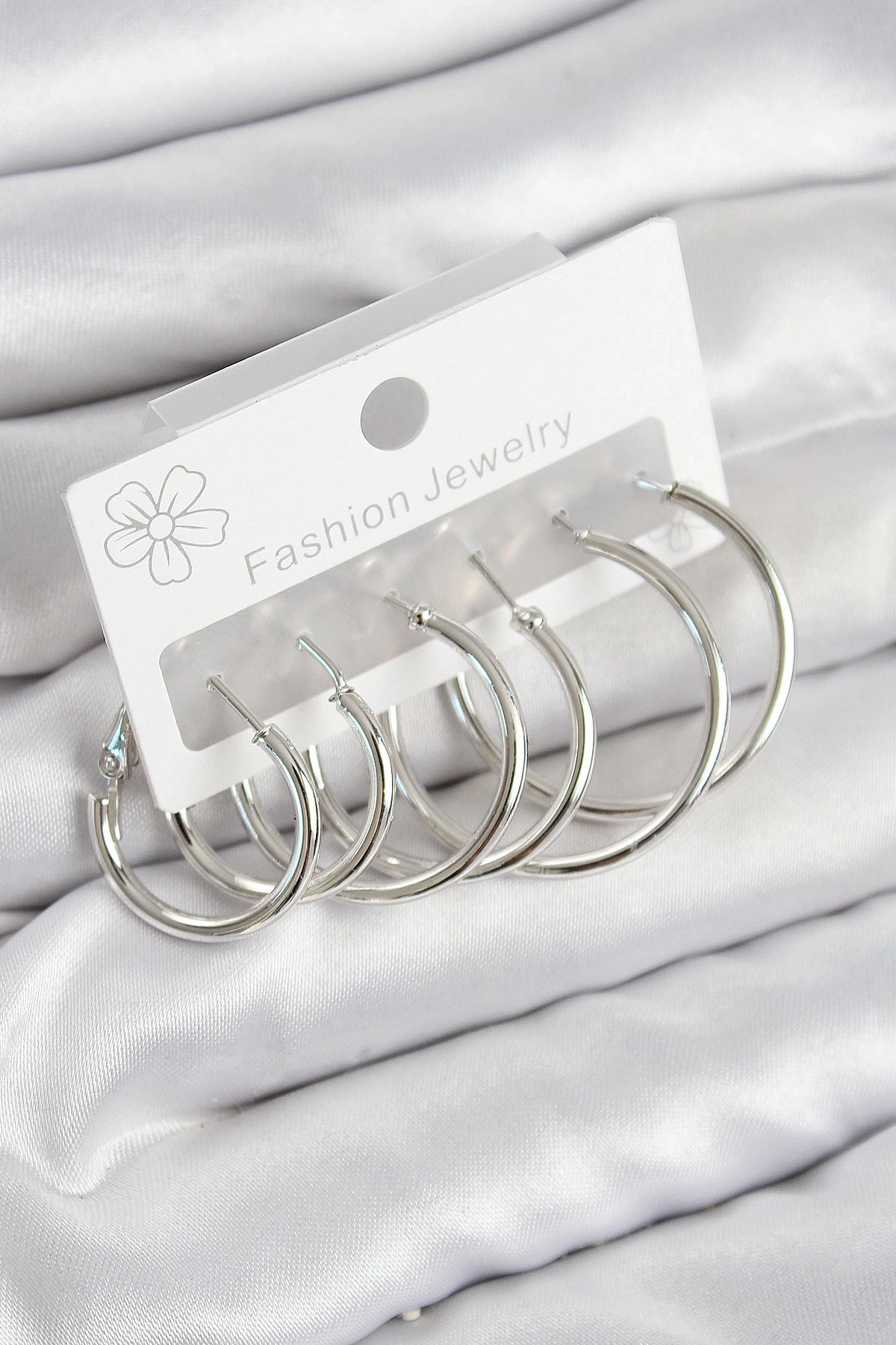 Pirinç Halka Model Gümüş Renk Kadın Set Küpe