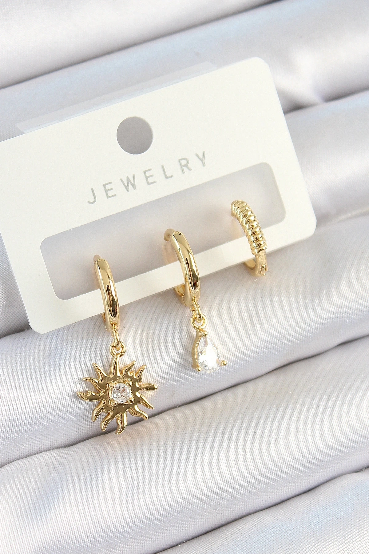 Pirinç Zirkon Taşlı Güneş Model Gold Renk 3lü Çift Kadın Küpe Set