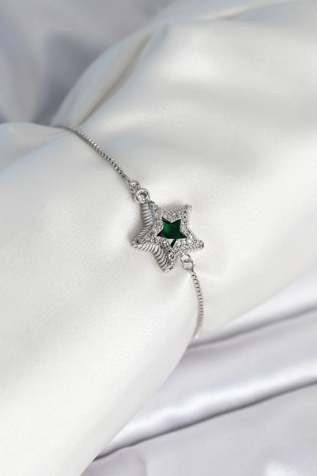 Yıldız Model Asansörlü Gümüş Renk Kadın Bileklik