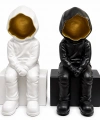 Dekoratif Polyester Oturan Astronot Biblosu Alk5302