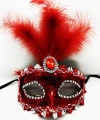 Kırmızı Renk Payetli Pullu Tüylü Parti Maskesi 17x20 Cm