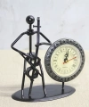 Metal Saatli Keman Çalan Müzisyen Alk4333