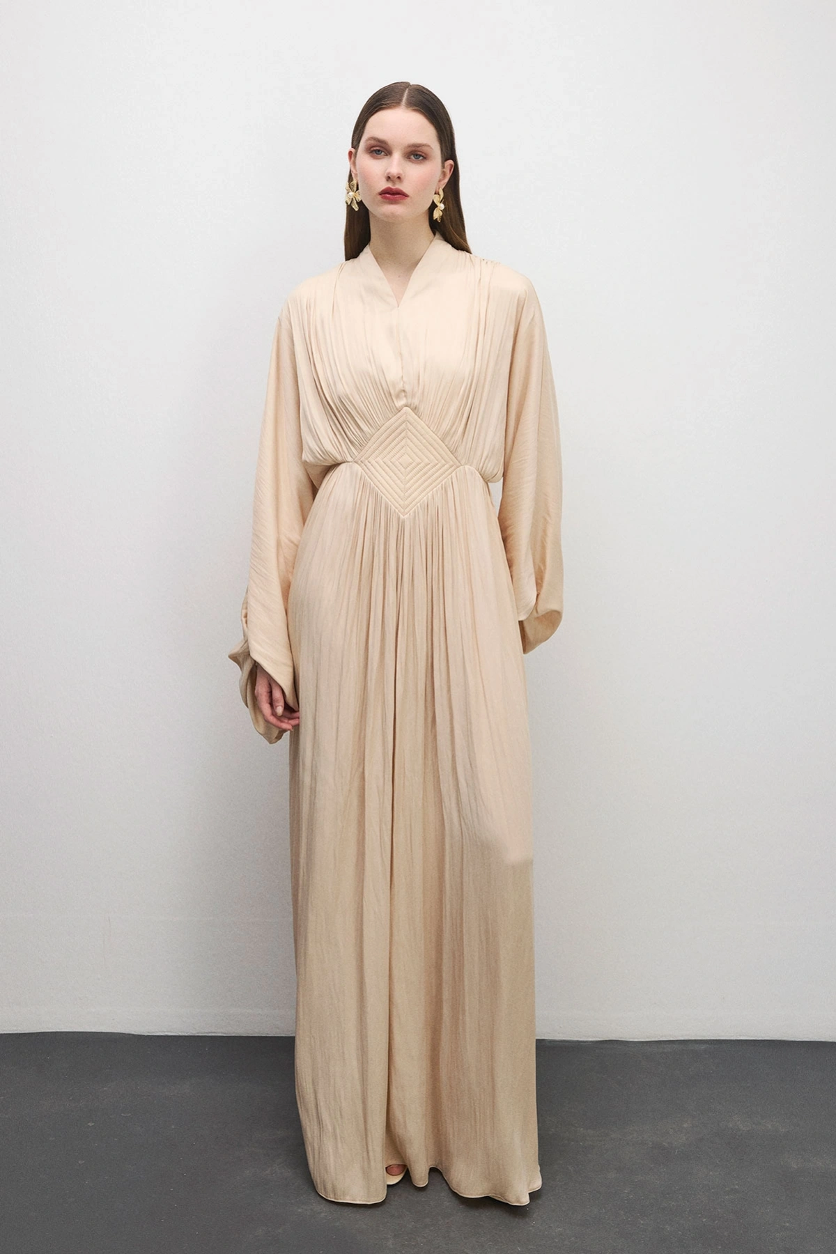 Elen Nakışlı Elbise Krem