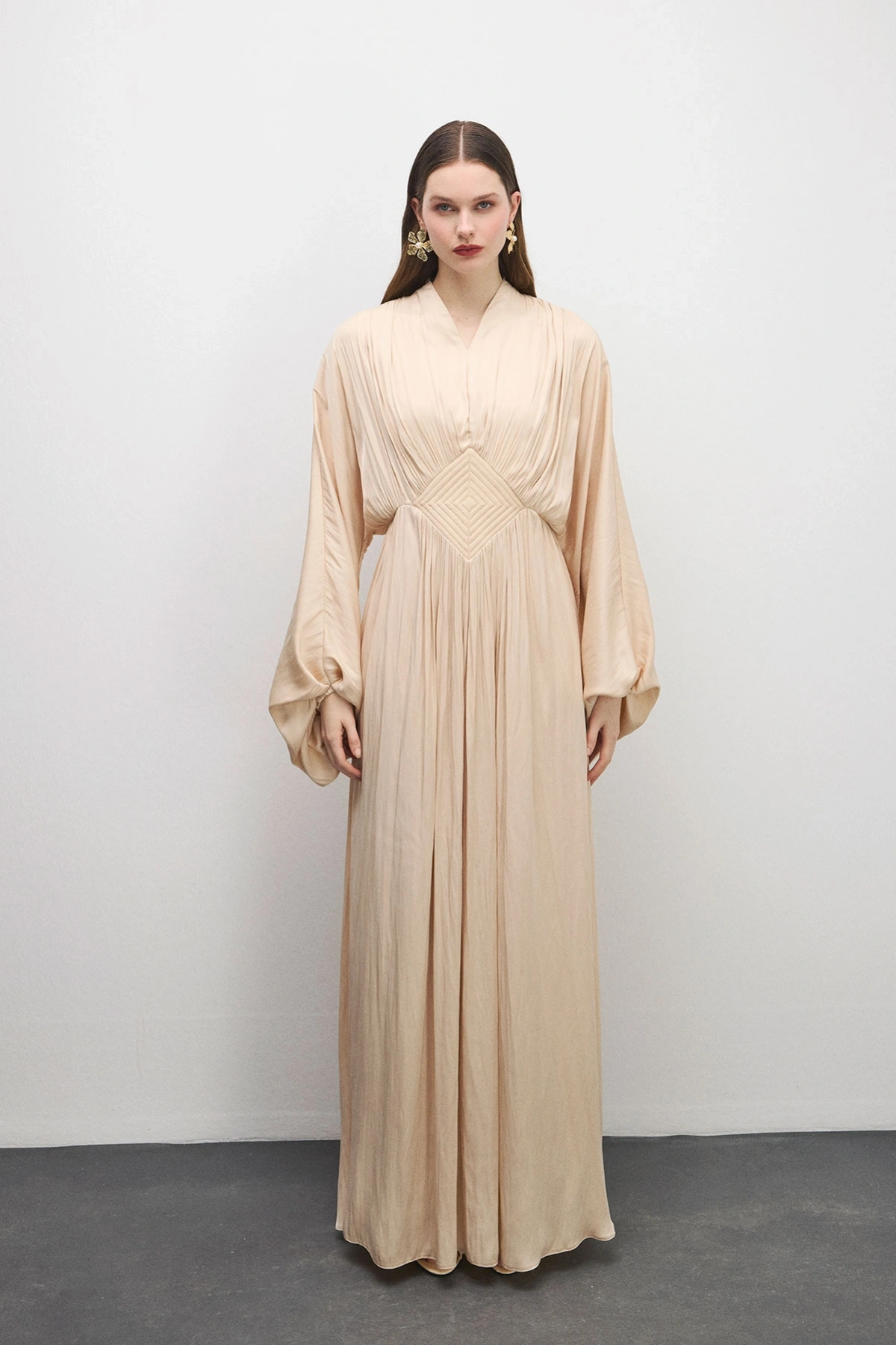 Elen Nakışlı Elbise Krem