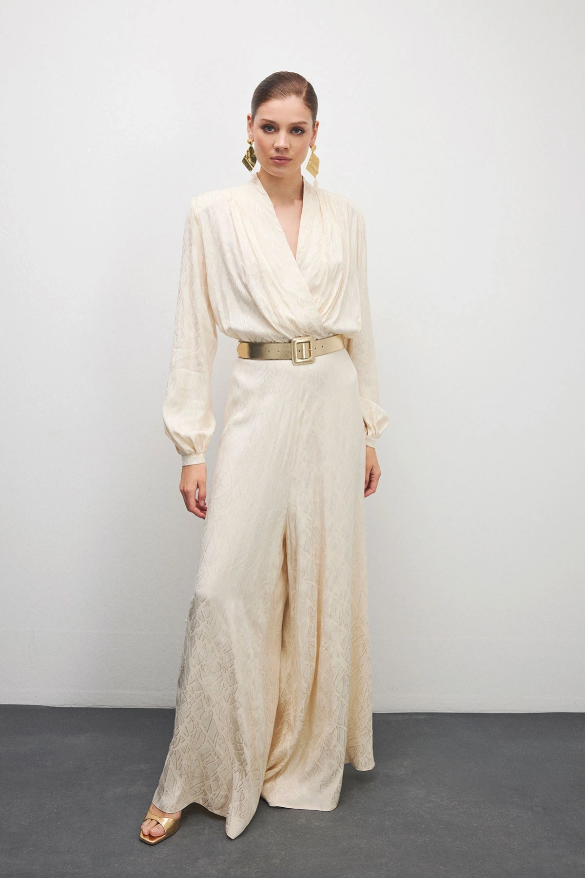 Taylor Asimetrik Yakalı Tulum Bej