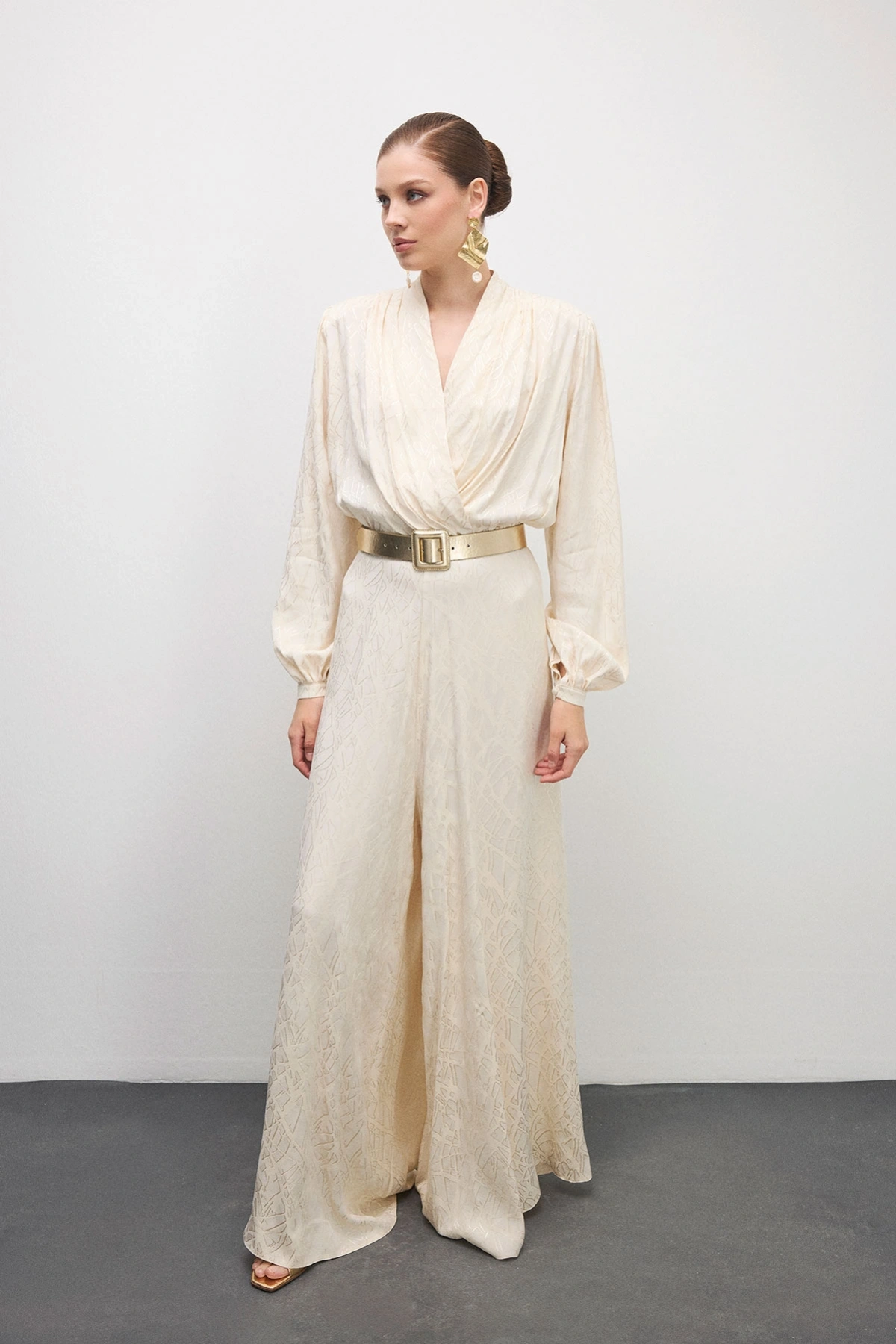 Taylor Asimetrik Yakalı Tulum Bej