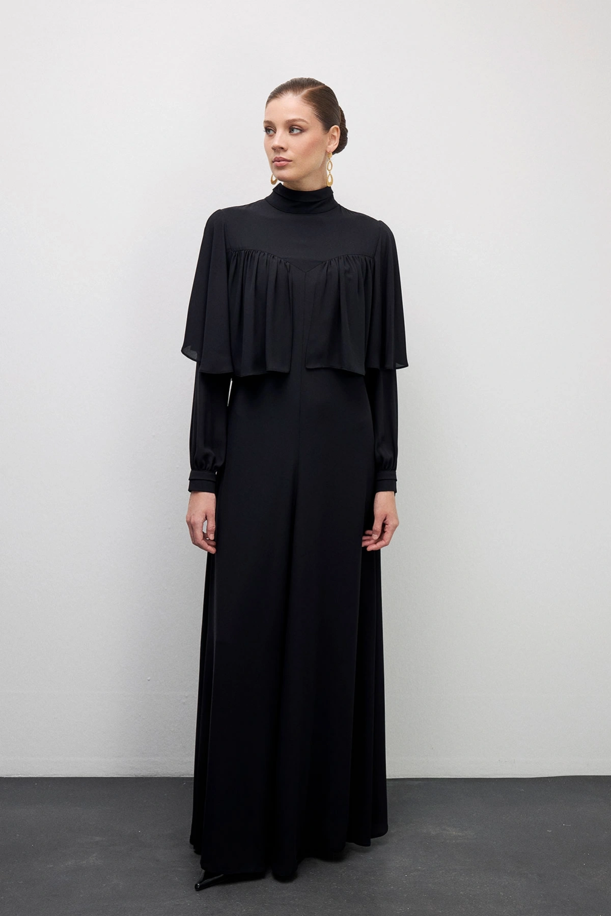 Essence Pelerinli Elbise Siyah