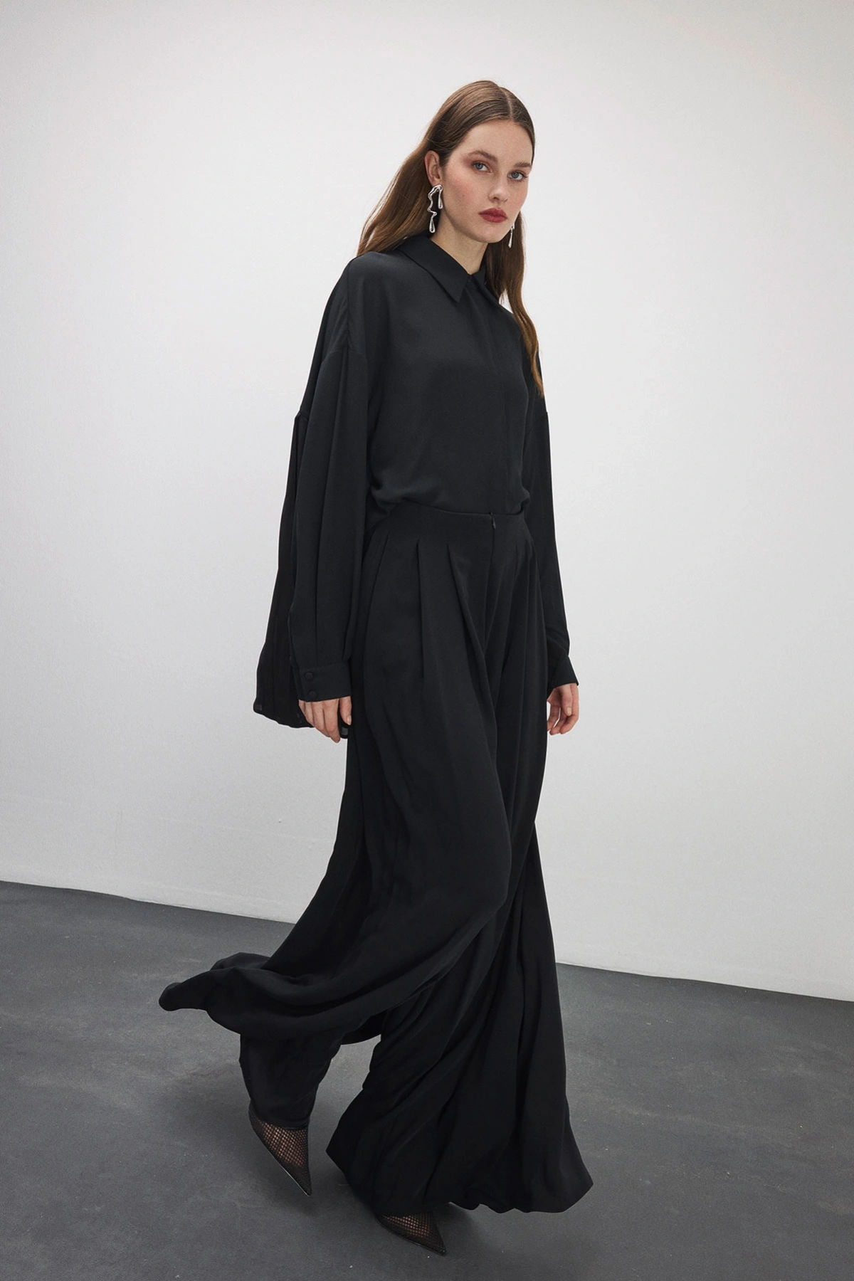 Valen Pileli Pantolon Siyah