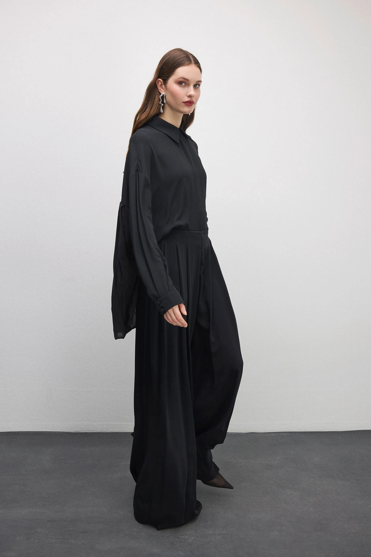 Valen Pileli Pantolon Siyah