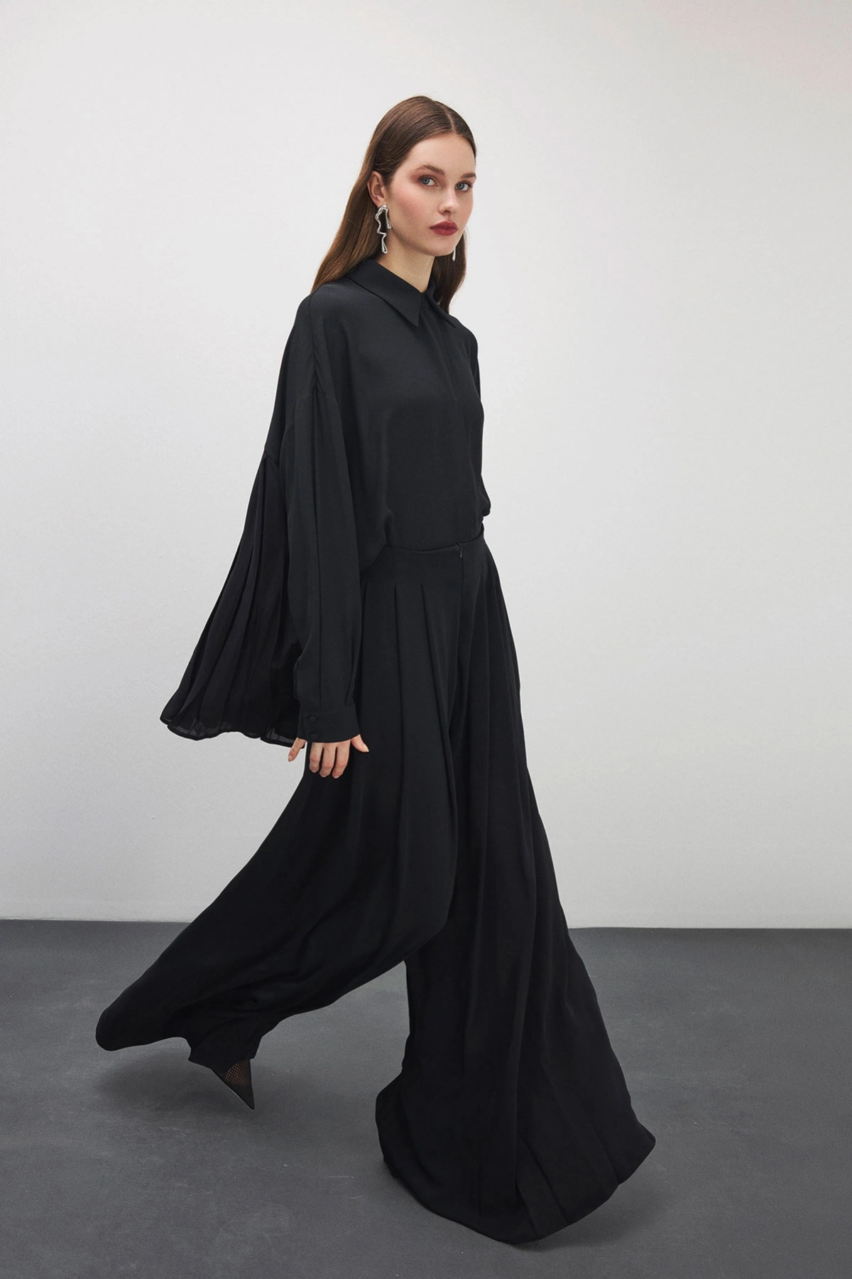 Valen Pileli Pantolon Siyah