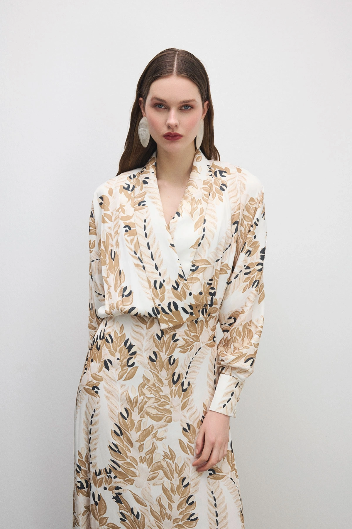 Velour Floral Desenli Elbise Bej