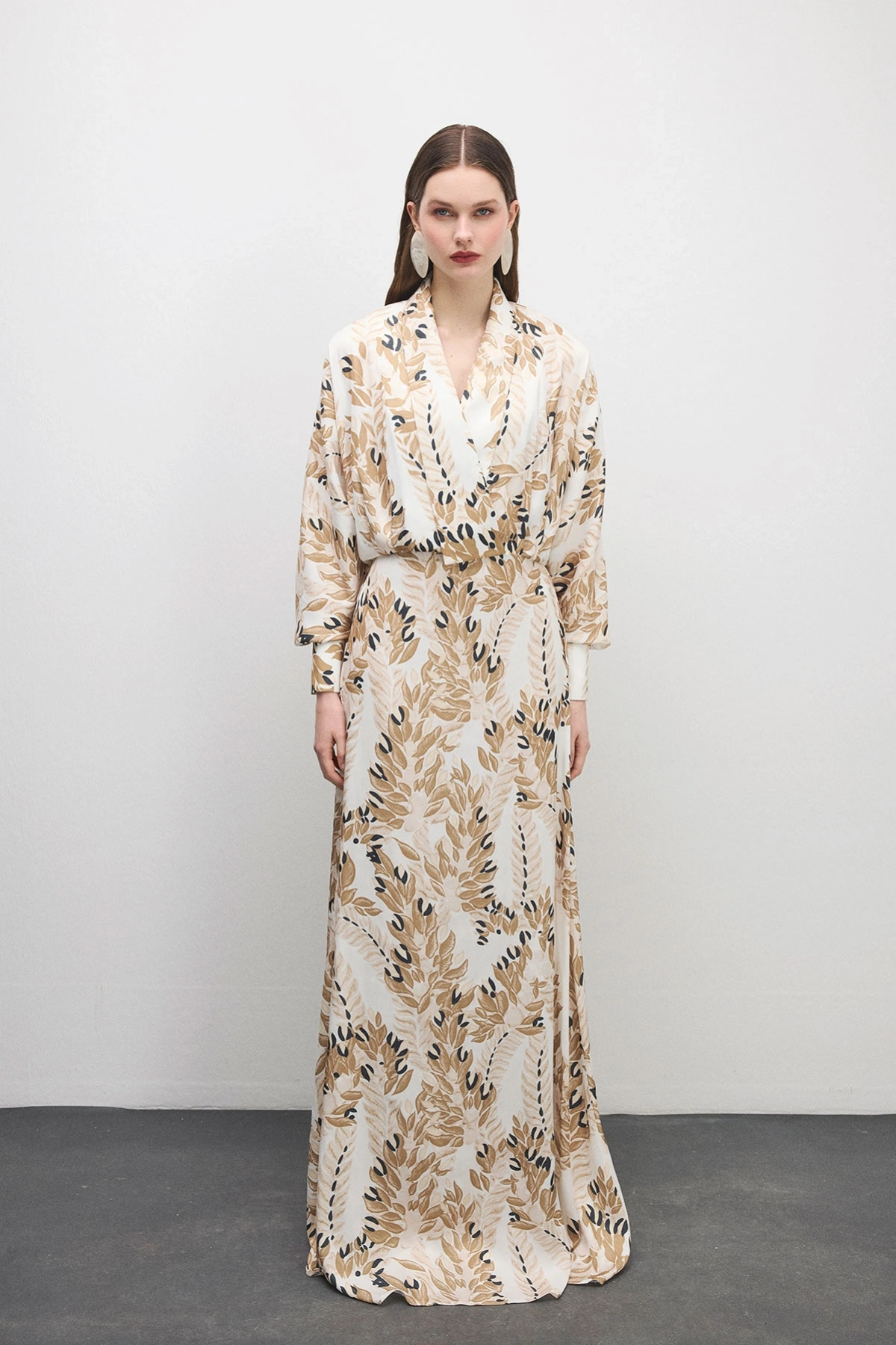 Velour Floral Desenli Elbise Bej