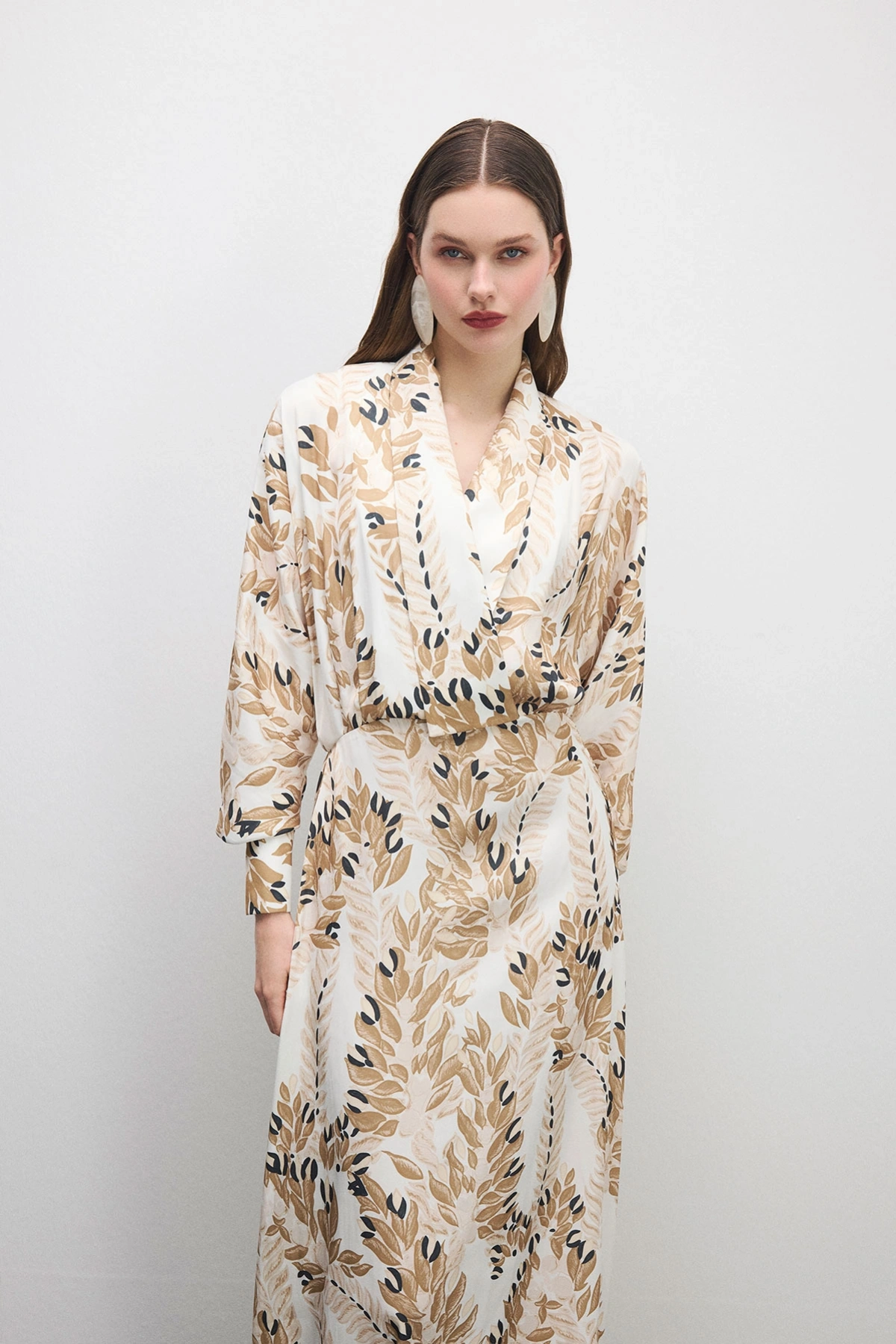 Velour Floral Desenli Elbise Bej