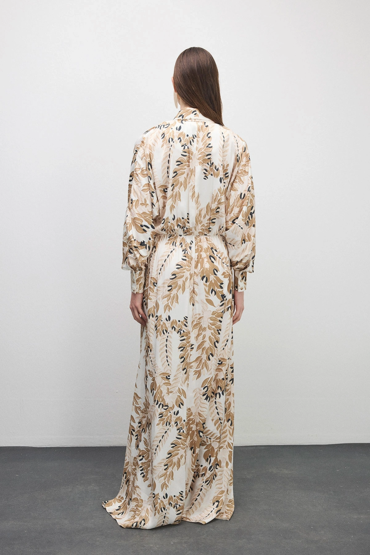 Velour Floral Desenli Elbise Bej