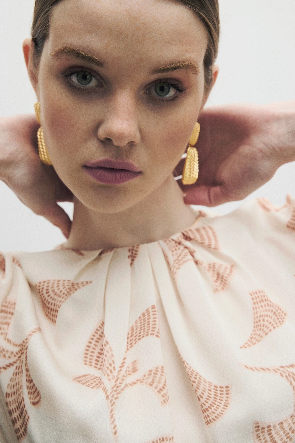 Vivian Dress Ecru/Nude