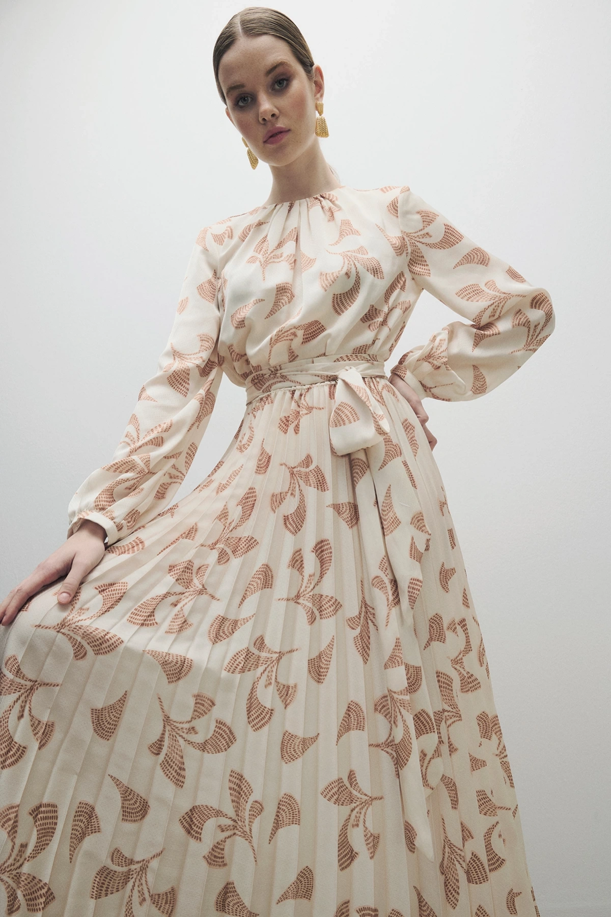 Vivian Dress Ecru/Nude